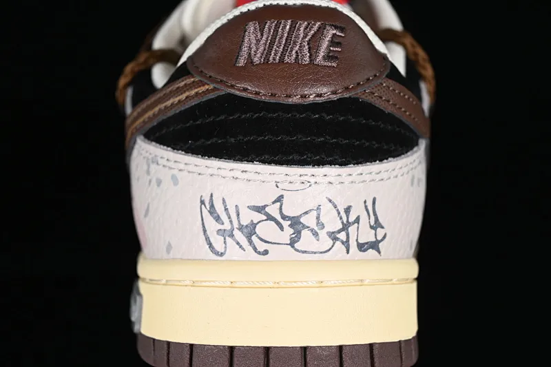 All Categories Nk SB Dunk Series Nk SB Dunk Low Low-top sneakers Nk Dunk Low Panda Prank-street lines graffiti distressed SB strap low-top casual sneakers DR9704-200